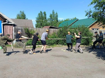 Память жива в наших сердцах!